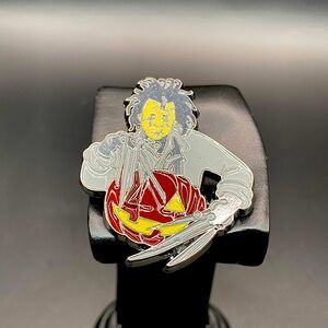Edward Scissorhands pin